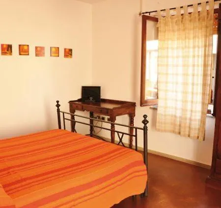 兰尼塔住宿加早餐酒店 Càbras