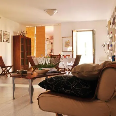 Lanita Bed & Breakfast *
